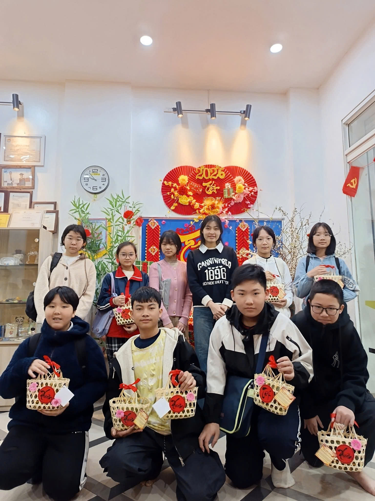 Tết Bính Ngọ 2026: món quà nhỏ, lời tri ân lớn gửi tới quý phụ huynh IELTS GEN Z